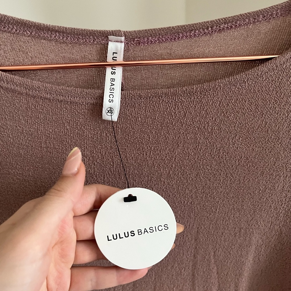 Never worn Lulus basic - Picture 2 of 2